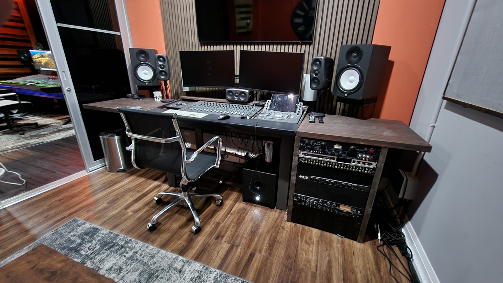 Mix Room A